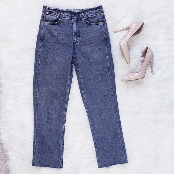 NEW Topshop Raw Waist and Hem Straight Leg Jean - Picture 3 of 7